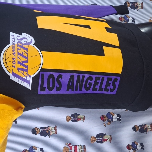 Los Angeles Lakers NBS Hardwood Classic wrap-around spellout logo Med sweatshirt - Picture 2 of 7